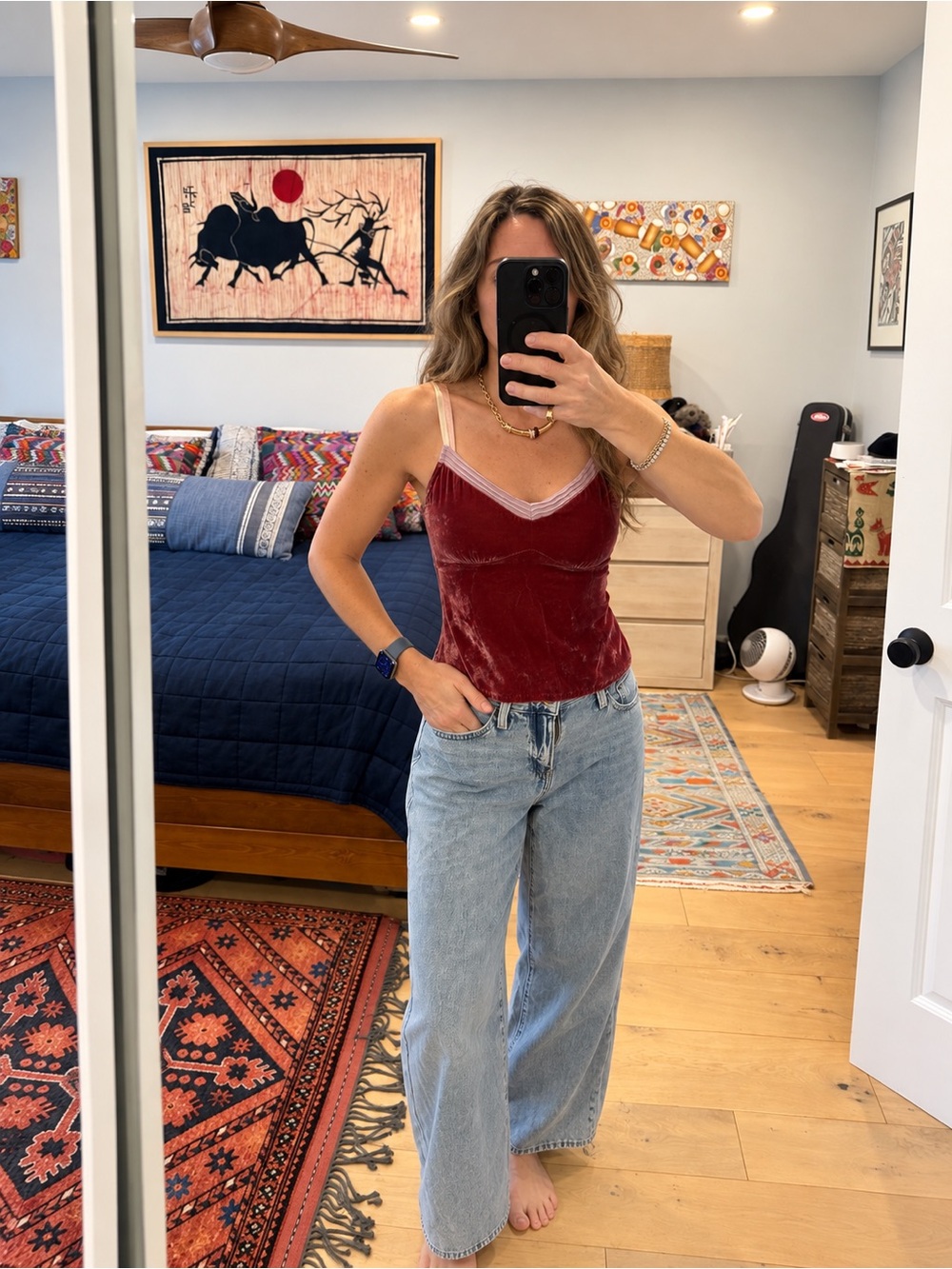 Velvet - Picture 2 of 3